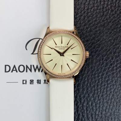 파텍필립 여성용 칼라트라바 4897R-010 나토천/가죽줄 18K 로즈골드 33mm 오토매틱 Cal.324 타입 크림 다이얼 pat2250 Ⅳ