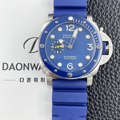 파네라이 남성용 서브머시블 콰란타콰트로 루나로사 PAM01676 마이크 혼 44mm 오토매틱 Cal P. 900타입 블루 다이얼 pan5237 Ⅳ