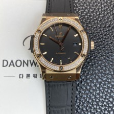 휴블렛 남성용 클래식 퓨전 542.OX.1181.LR.1104 18K 로즈골드 42mm 오토매틱 2892타입 블랙 다이얼 hub2148 Ⅳ