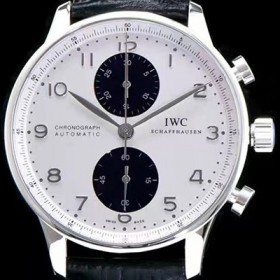 아이더블유씨 남성용 포르투기즈 오토메틱 크로노그래프 화이트 다이얼 IWC4200 Ⅳ