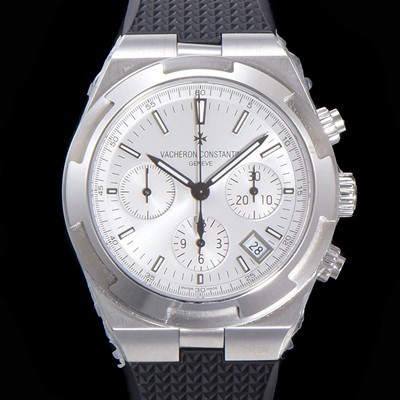 바쉐런콘스탄틴 남성용 오버시즈 크로노그래프 42mm 오토매틱 5500S 러버우레탄줄 화이트다이얼 vac1951 Ⅳ