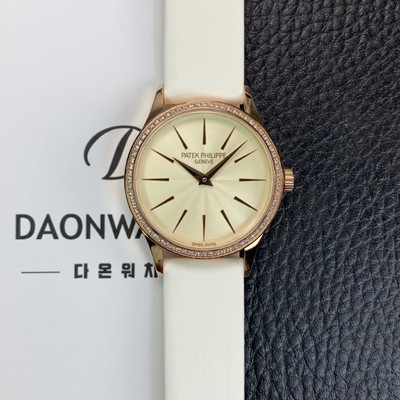 파텍필립 여성용 칼라트라바 4897R-010 나토천/가죽줄 18K 로즈골드 33mm 오토매틱 Cal.324 타입 크림 다이얼 pat2250 Ⅳ